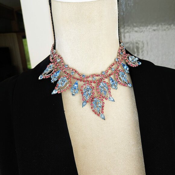 Stunning Vintage Blue & Pink Rhinestone Collar Bib Choker Necklace & Earring Set - Picture 3 of 13